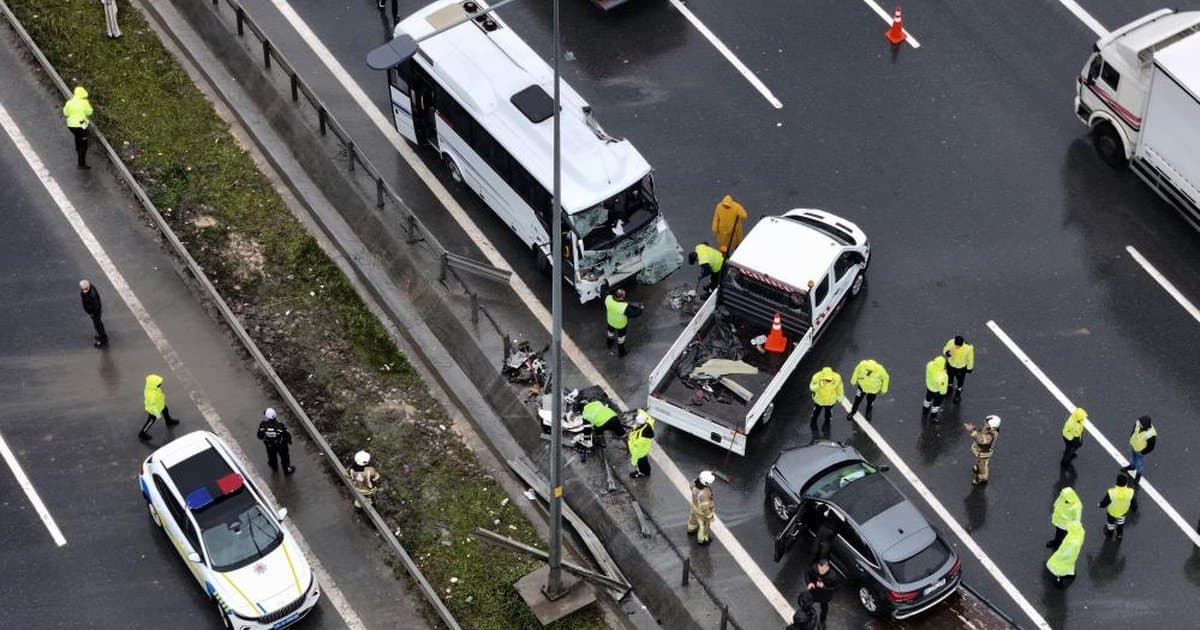 Polis Servis Aracına Çarpan Sürücü Tutuklandı