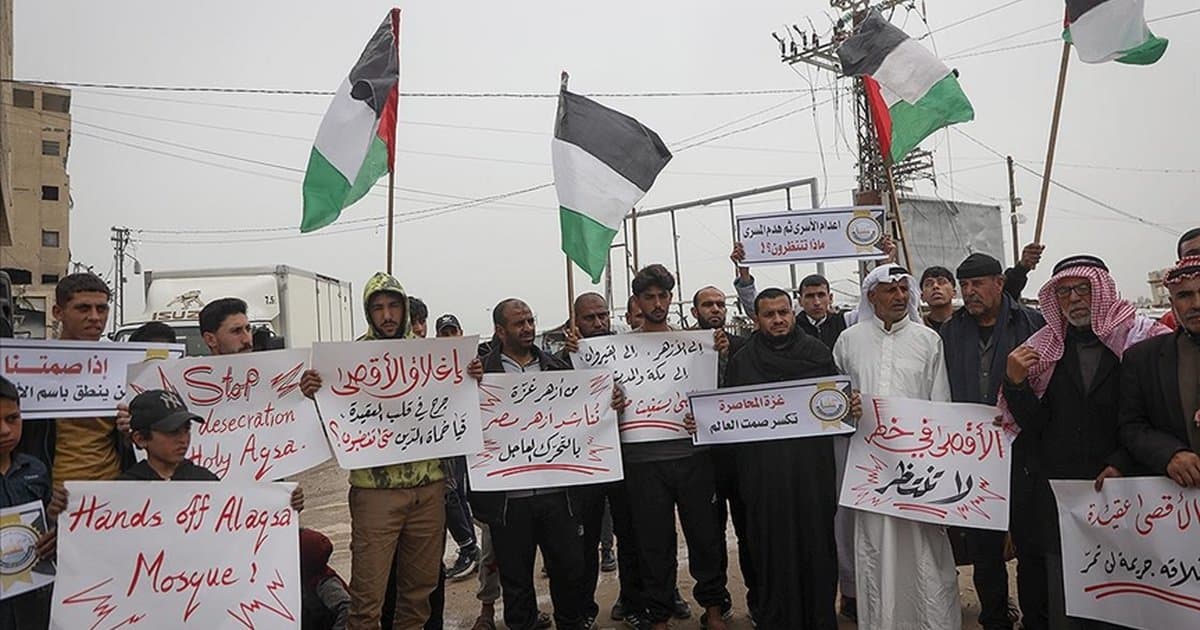 Gazze'de Mescid-i Aksa'nın kapatılması protesto edildi