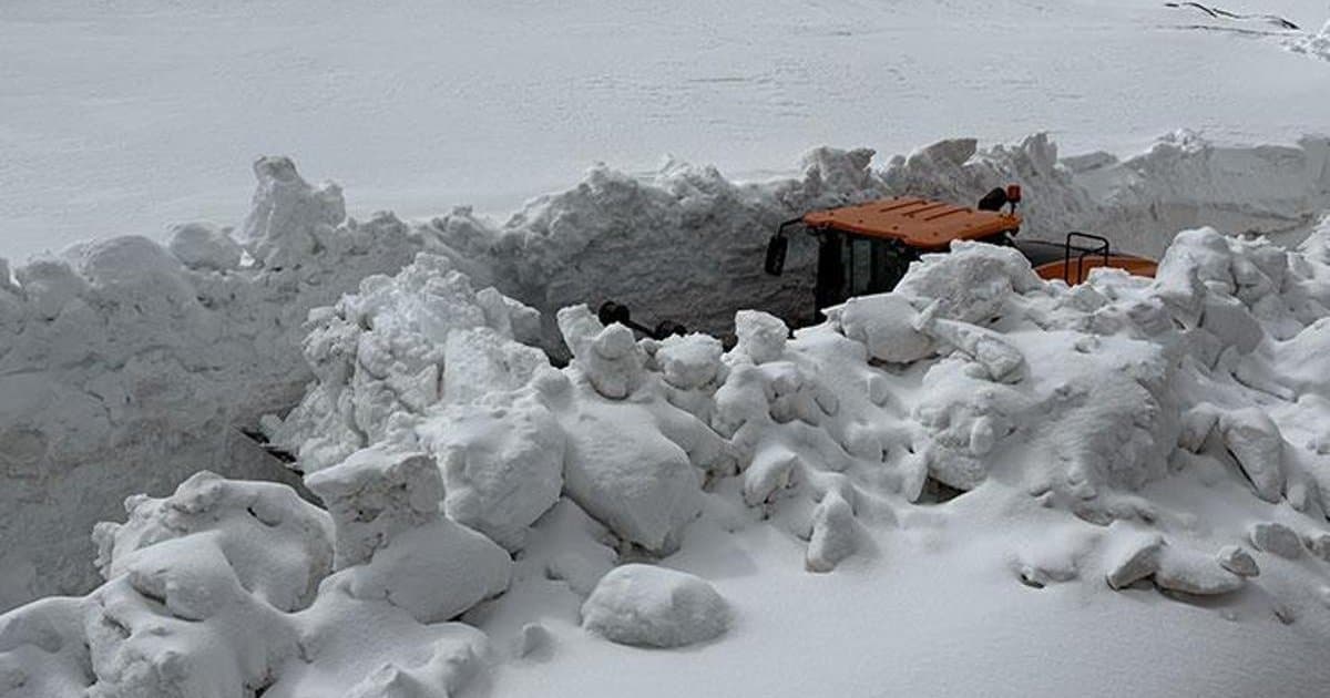 Erzincan'da Karayolları Ekipleri Yoğun Mesai Yapıyor