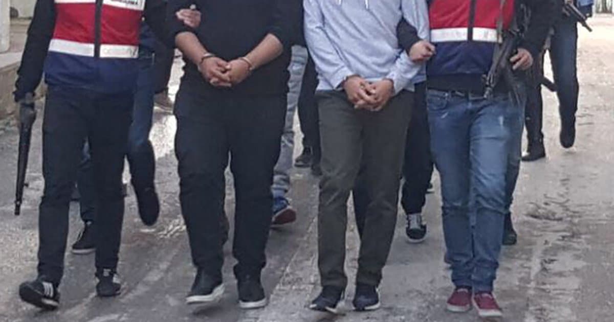 Konya merkezli 13 ilde FETÖ operasyonu: 19 gözaltı