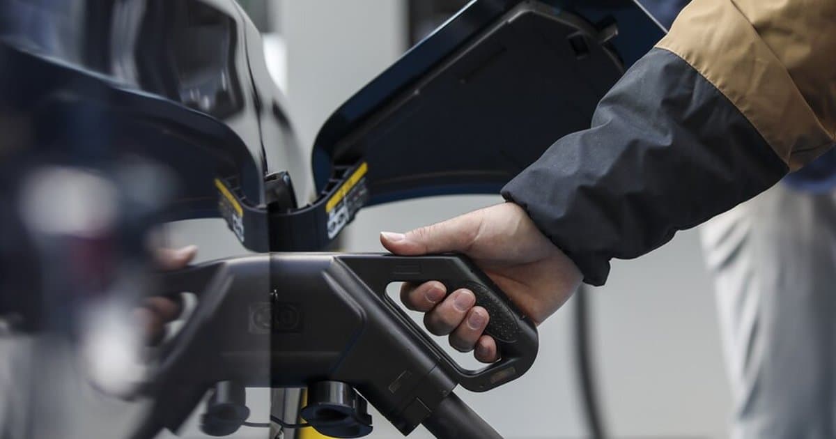 Küresel enerji krizi elektrikli ulaşımı öne çıkarıyor