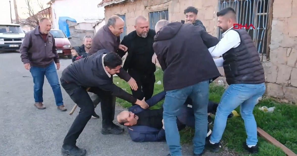 Sivas'ta polislere sürpriz kutlama