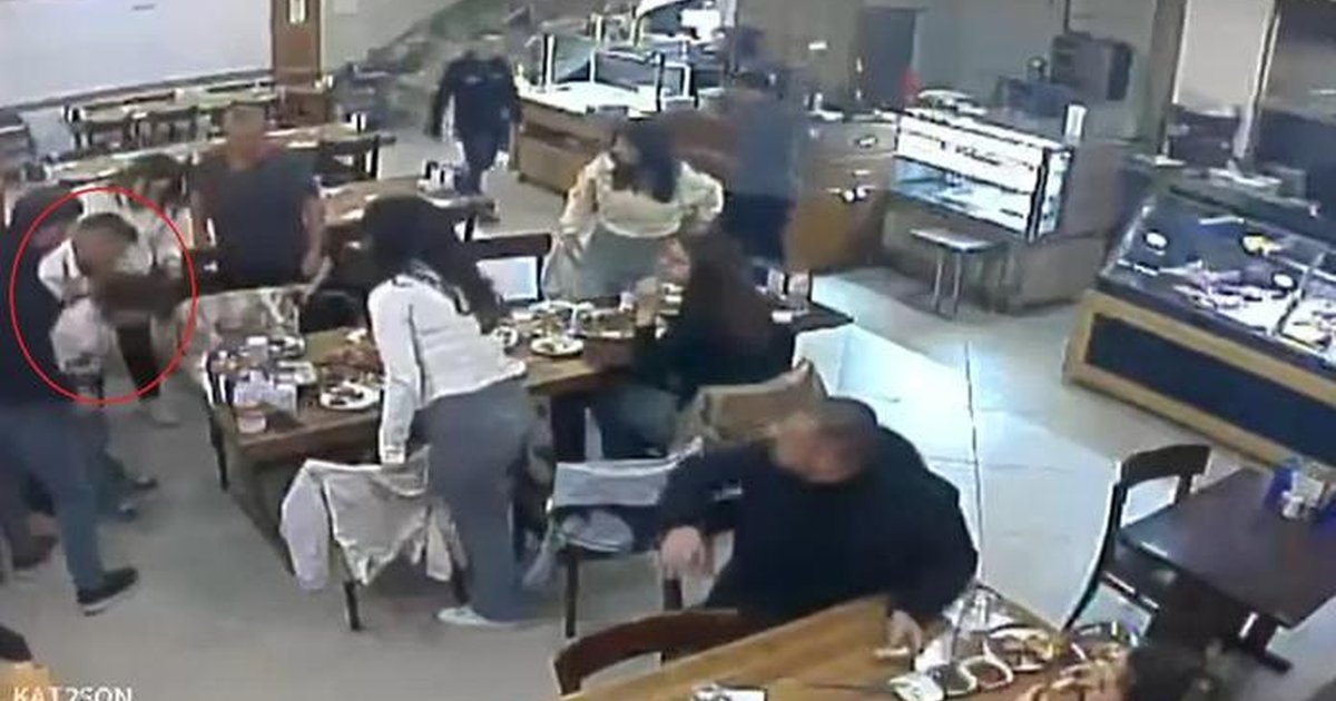 Restoranda Heimlich manevrası ile çocuk kurtarıldı