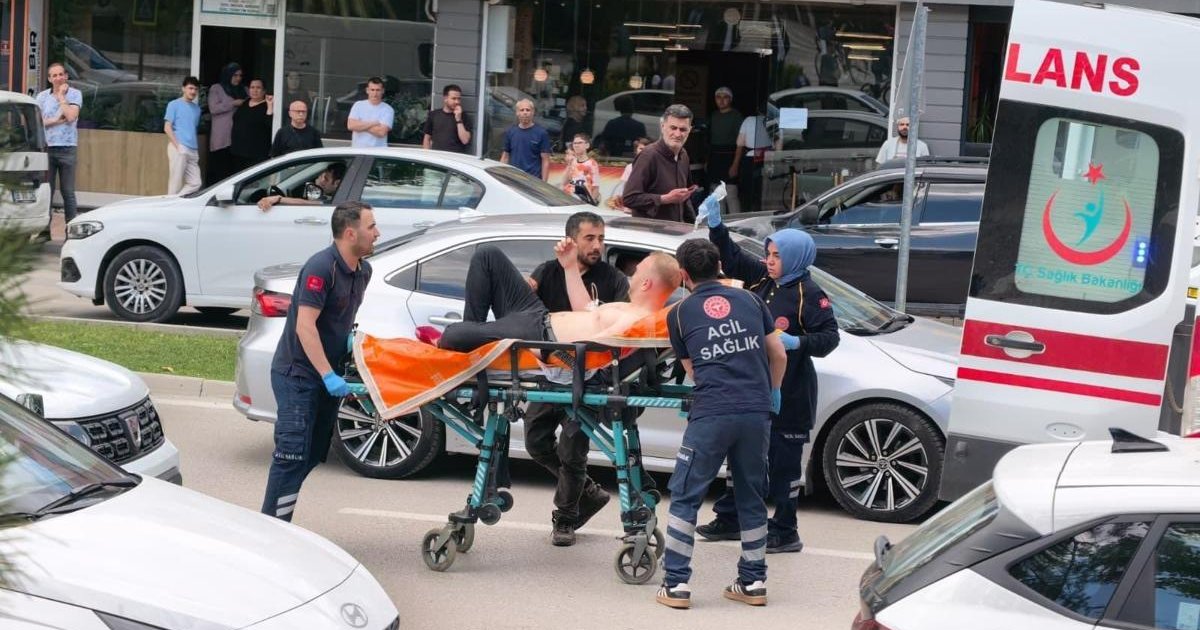 Bursa'da yol verme kavgasında 5 kişi yaralandı