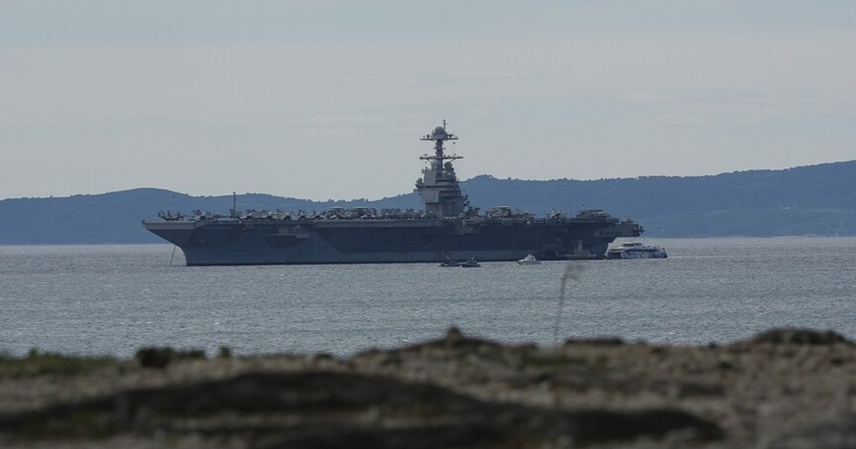 USS Gerald R. Ford'daki yangında yeni görüntüler