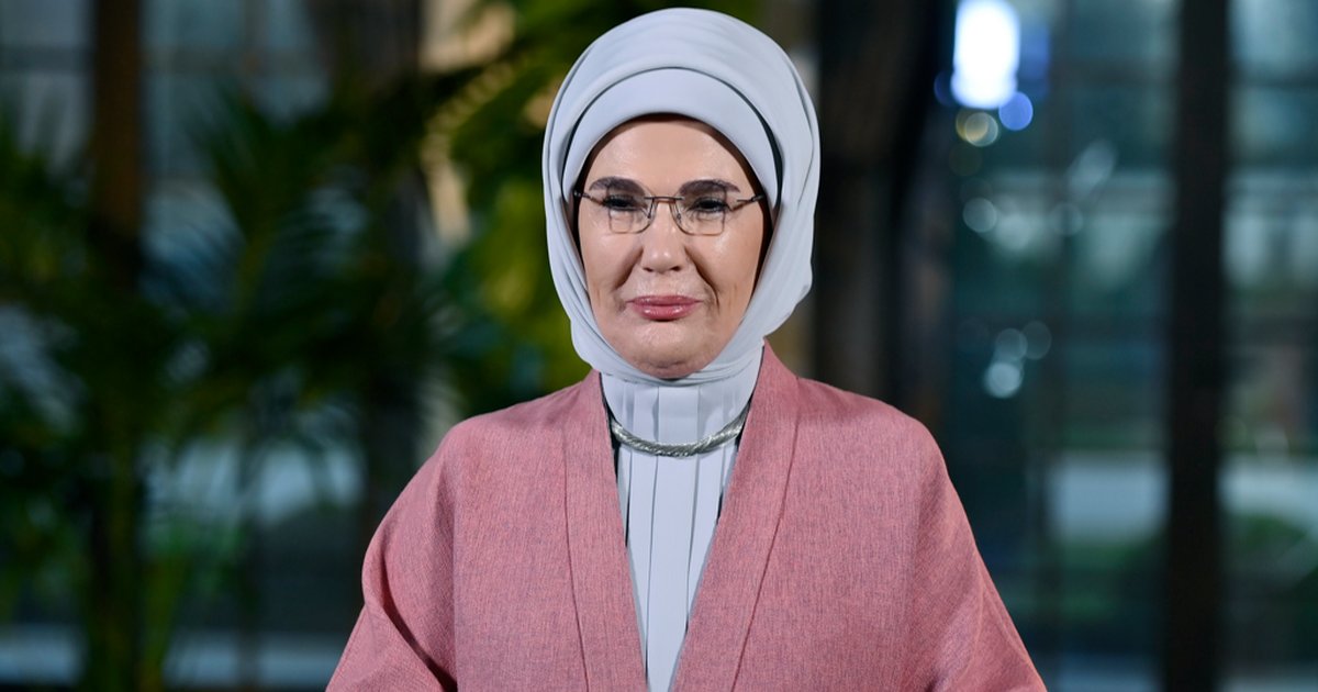 Emine Erdoğan'dan İstanbul'un Fethi Mesajı