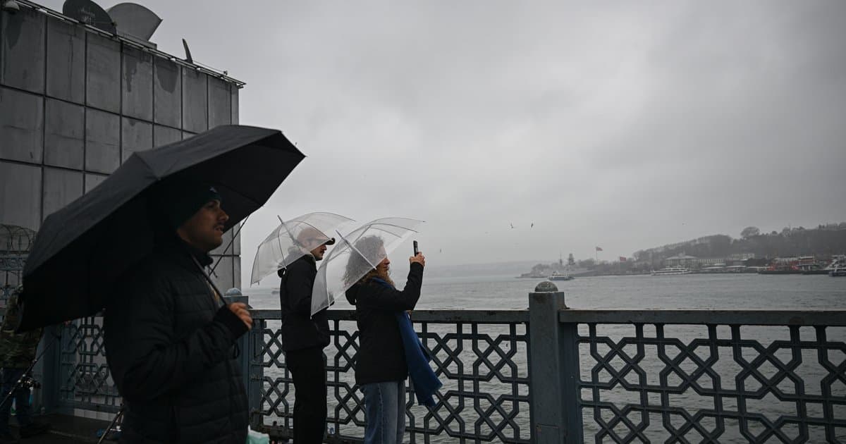 İstanbul'da hava bir günlüğüne açıyor