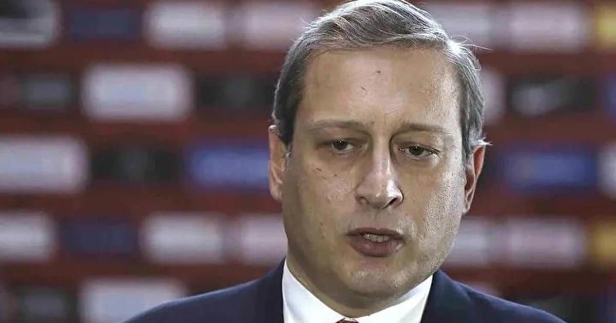 Burak Elmas Kimdir? Galatasaray Eski Başkanı Gözaltına Alındı