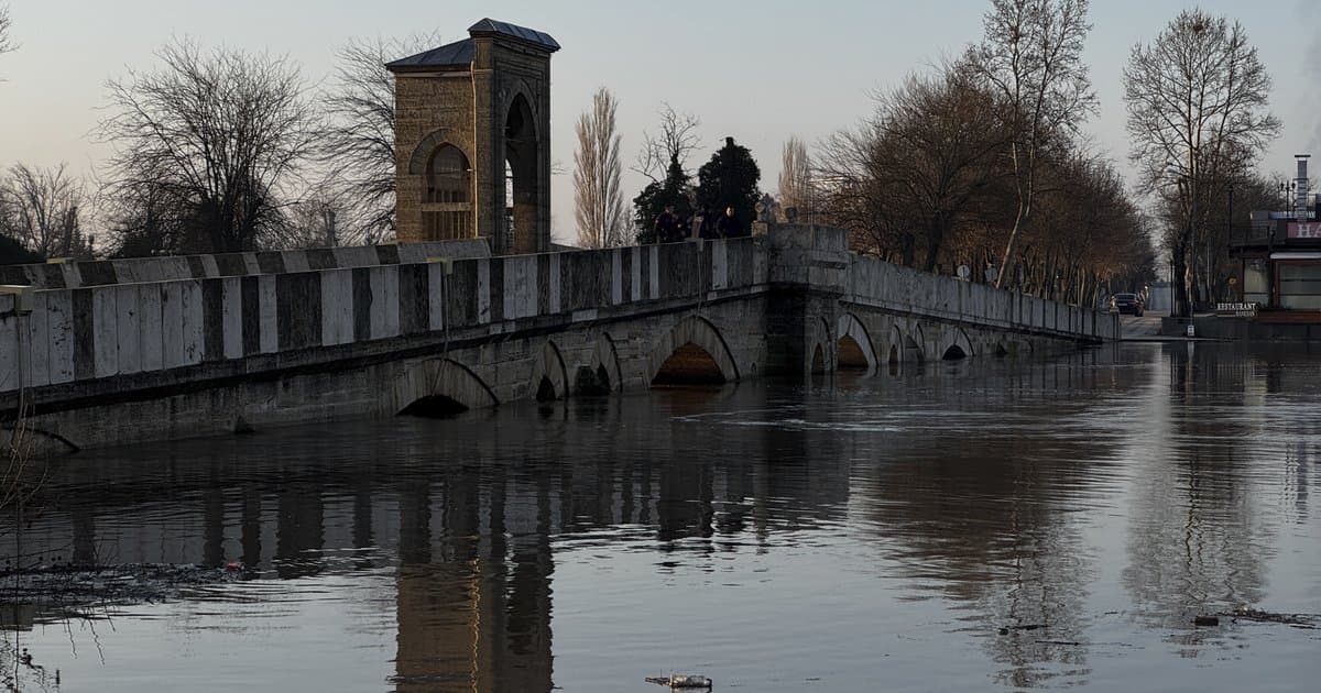 Edirne'de Meriç Nehri'nde Kırmızı Alarm
