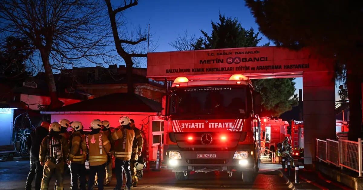 İstanbul'da hastane yangını kontrol altına alındı