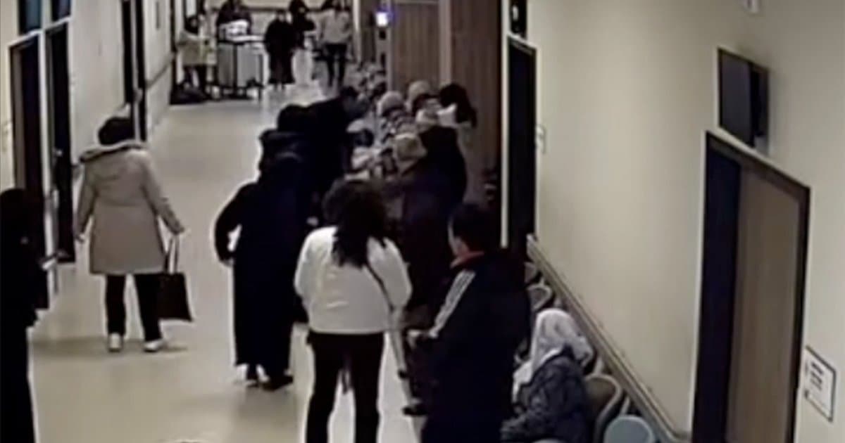 3 yaşındaki çocuğun soluk borusuna şeker takıldı: Sağlık personeli Heimlich manevrasıyla kurtardı