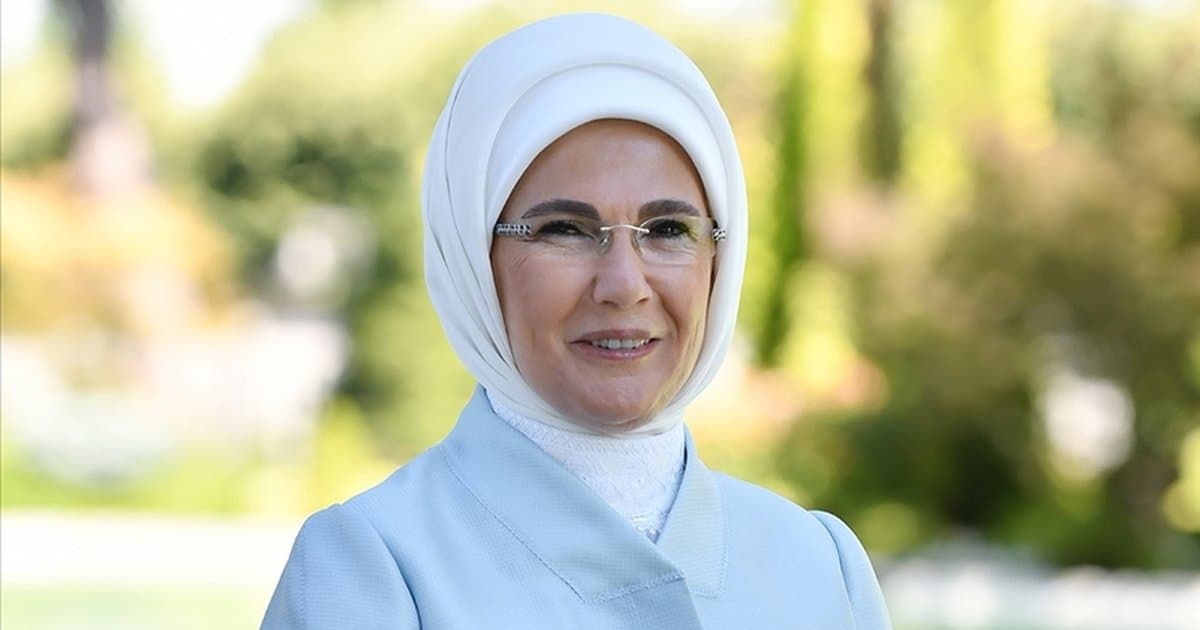 Emine Erdoğan'dan Tıp Bayramı kutlama mesajı