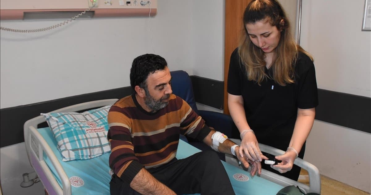 İnce bağırsak tümörü karın ağrısı sebebi