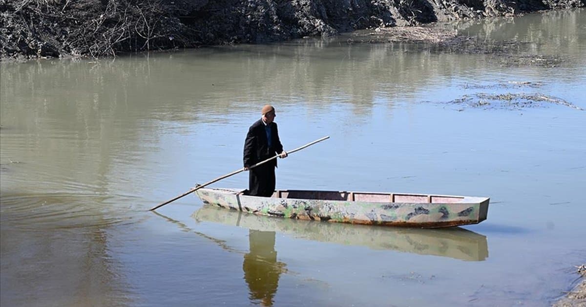 80 yaşındaki adam göl kıyısına geri döndü