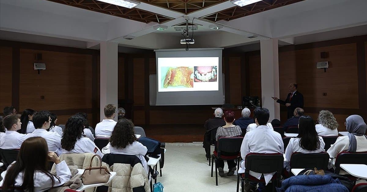 Yaşlılarda kötü ağız sağlığı Alzheimer riskini artırıyor