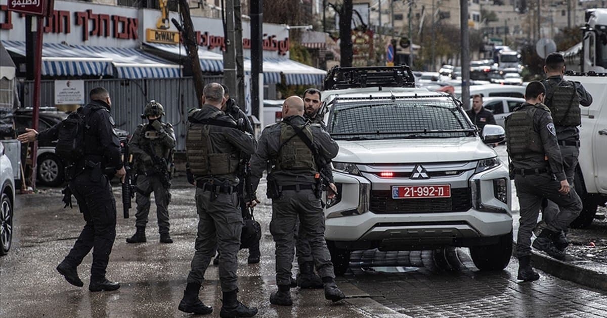 İsrail polisi Doğu Kudüs'te Filistinliye ateş açtı