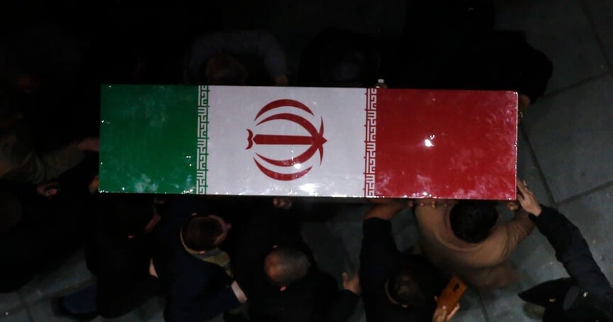 İran Adli Tıp Kurumu: 3 Bin 375 Kişinin Kimlik Tespiti Yapıldı