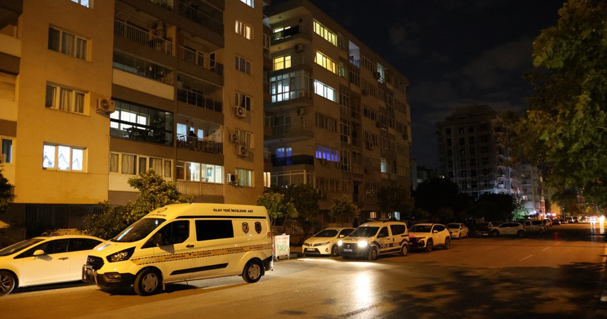 İzmir'de 73 yaşındaki baba oğlunu bıçaklayarak öldürdü