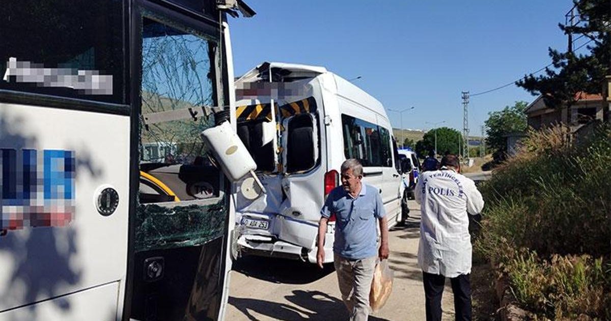 Kırşehir'de işçi servisleri çarpıştı: 42 yaralı