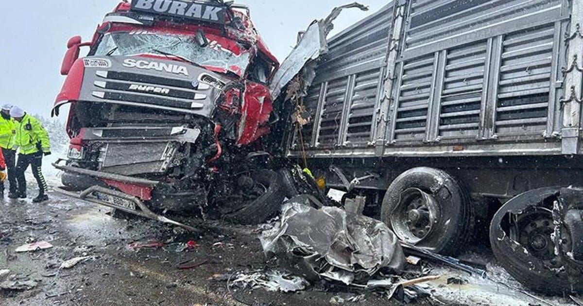 Sivas'ta TIR kazası: 1 ölü, 2 yaralı