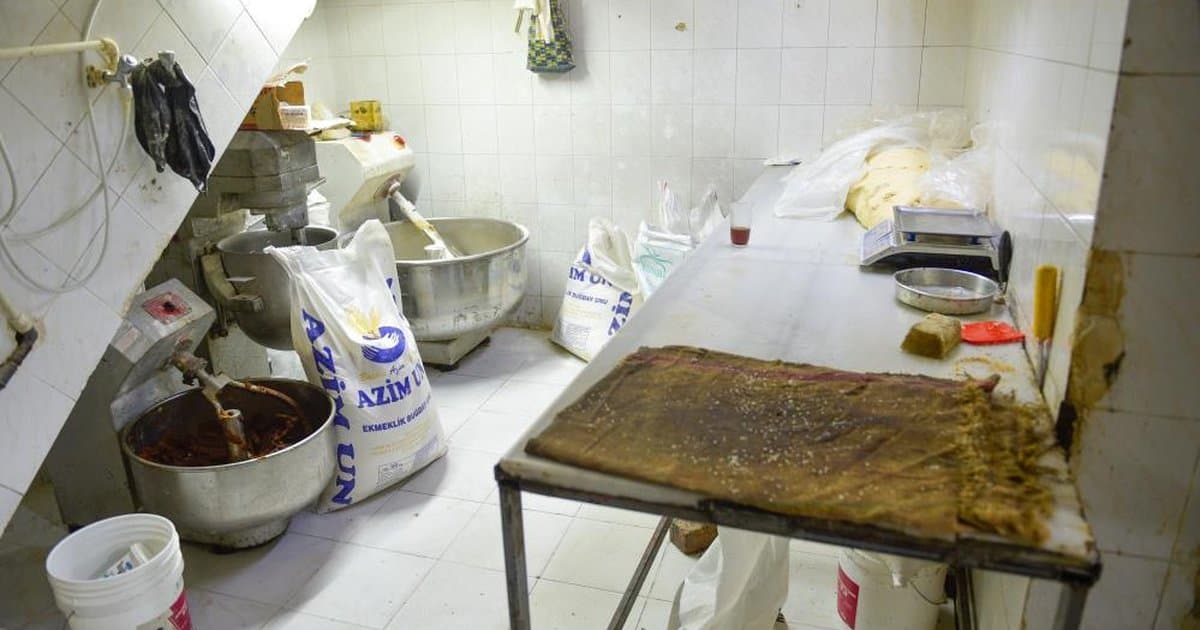 Adana'da Hijyen Kurallarına Uymayan Fırın Denetimi