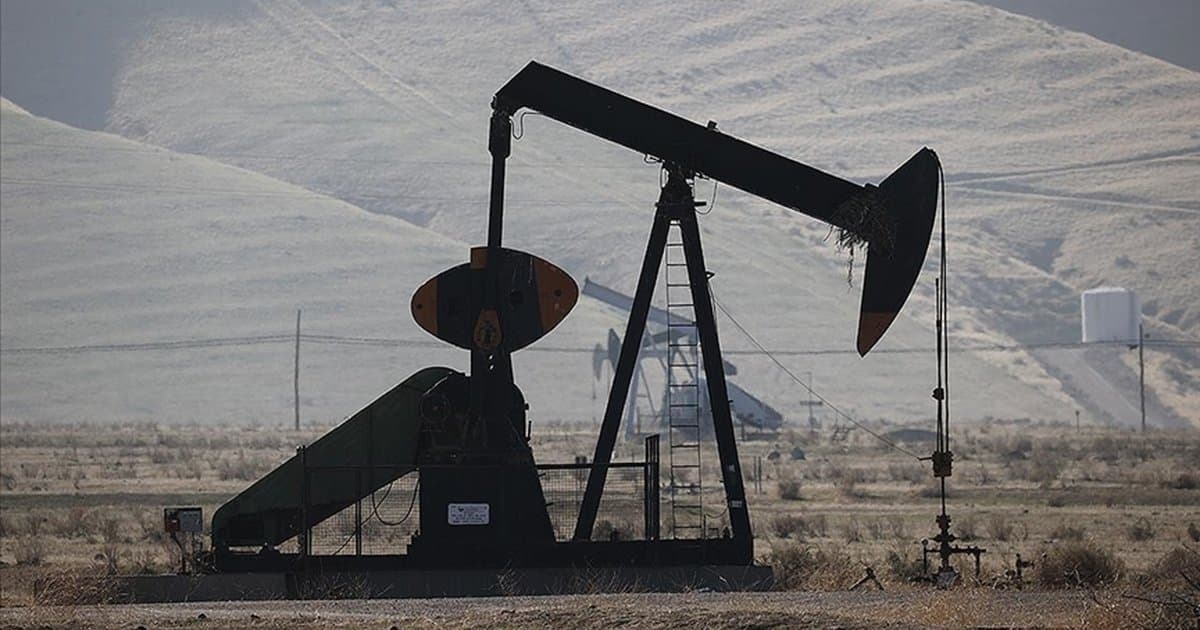 OPEC+ üyesi 8 ülke petrol üretimini artırıyor