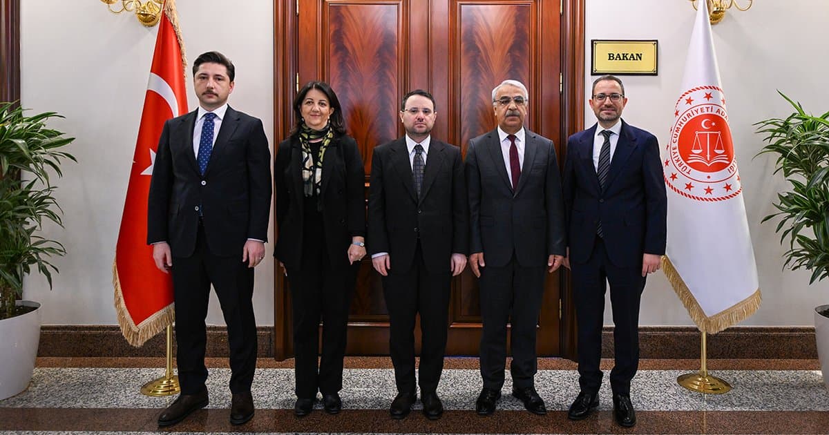 DEM Parti'den Bakanlıklarla Yasal Düzenleme Görüşmesi