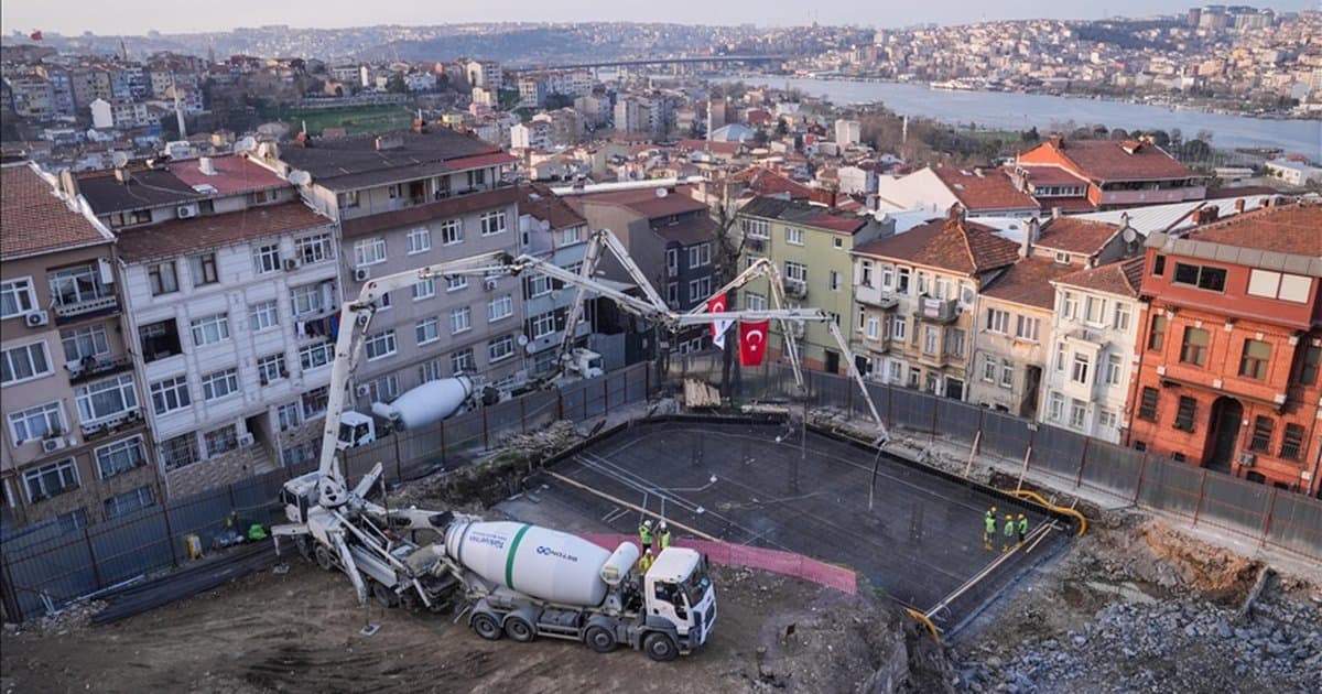 İstanbul'da öğrenci yurdu temeli atıldı