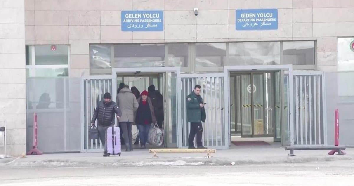 Türkiye-İran sınırında hareketlilik: 7 bin 300 kişi geçti