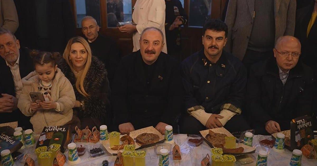Bursa'da Geleneksel Sahur: Abdal Meydanı'nda Toplandı
