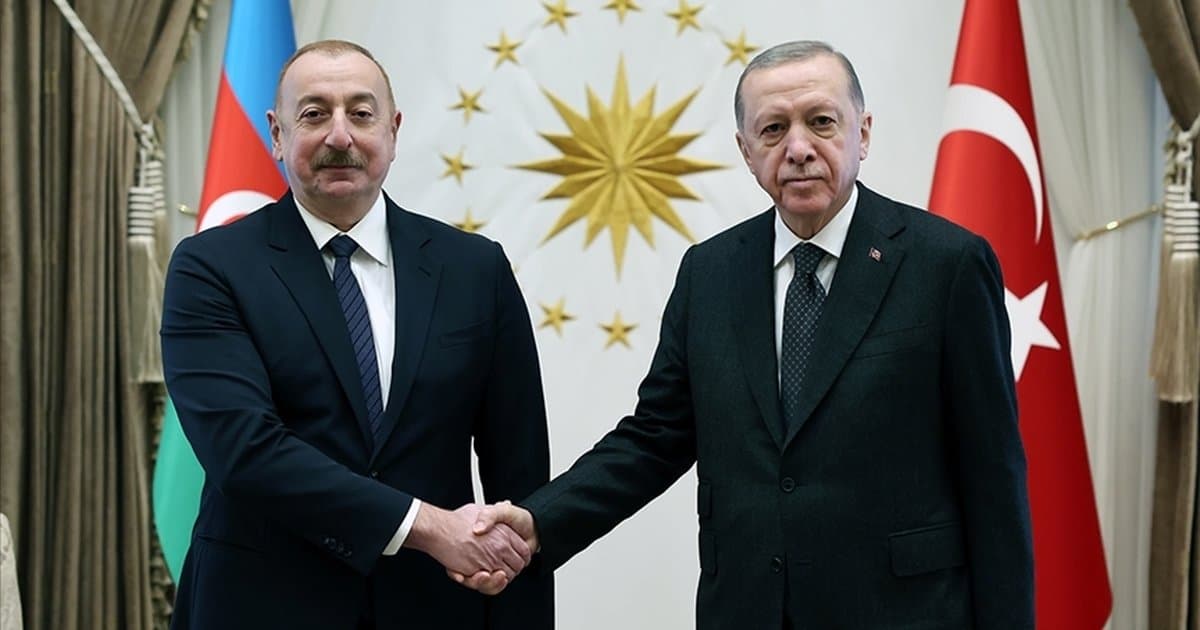 Erdoğan'dan diplomasi trafiği: Aliyev ve Pezeşkiyan ile görüştü
