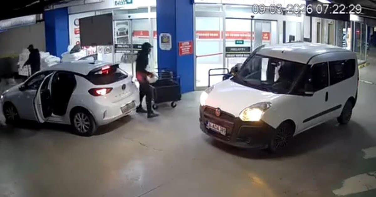 İstanbul Kuyumcukent AVM'de 20 milyon liralık silahlı soygun