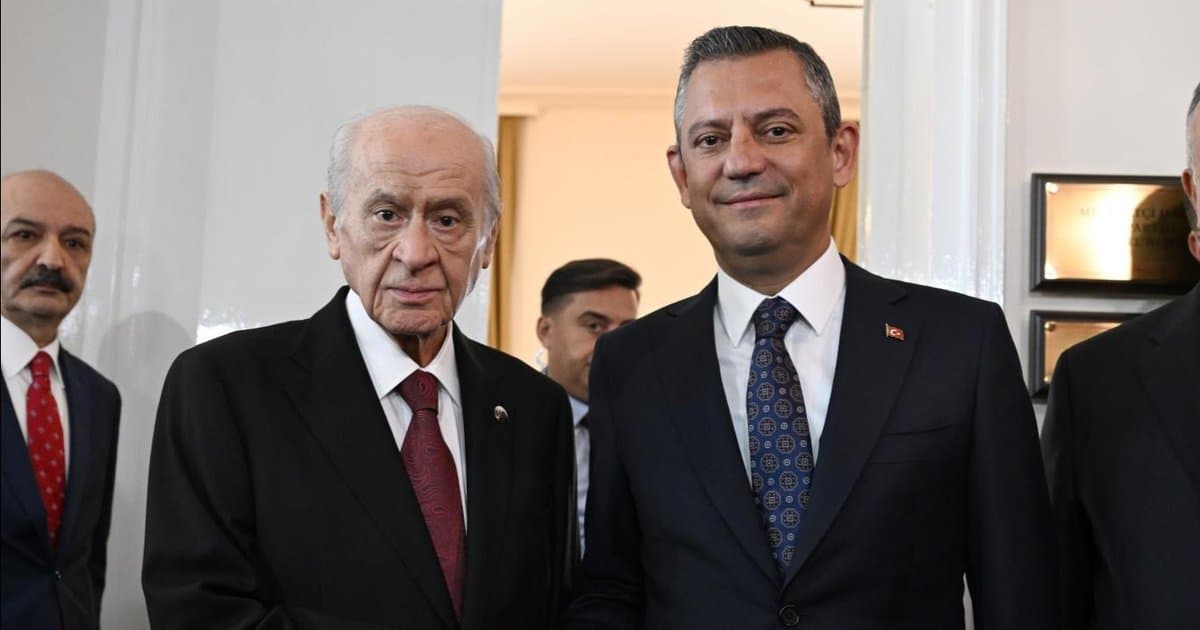 Bahçeli'den Özel'e Kadir Gecesi tebriği