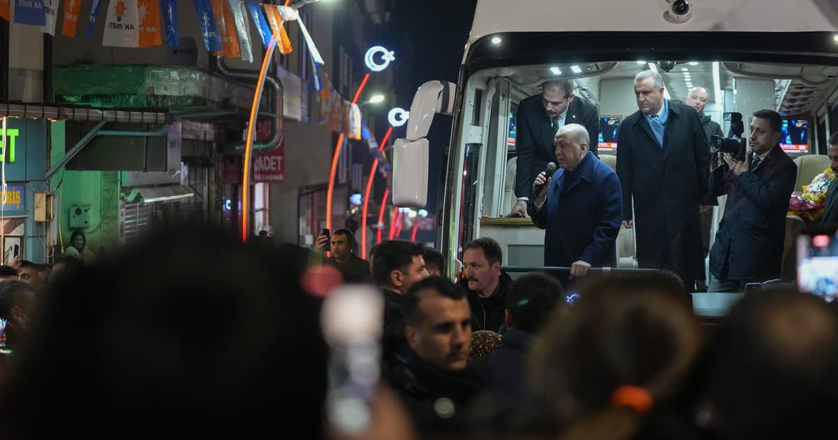 Cumhurbaşkanı Erdoğan Güneysu'da vatandaşlara hitap etti