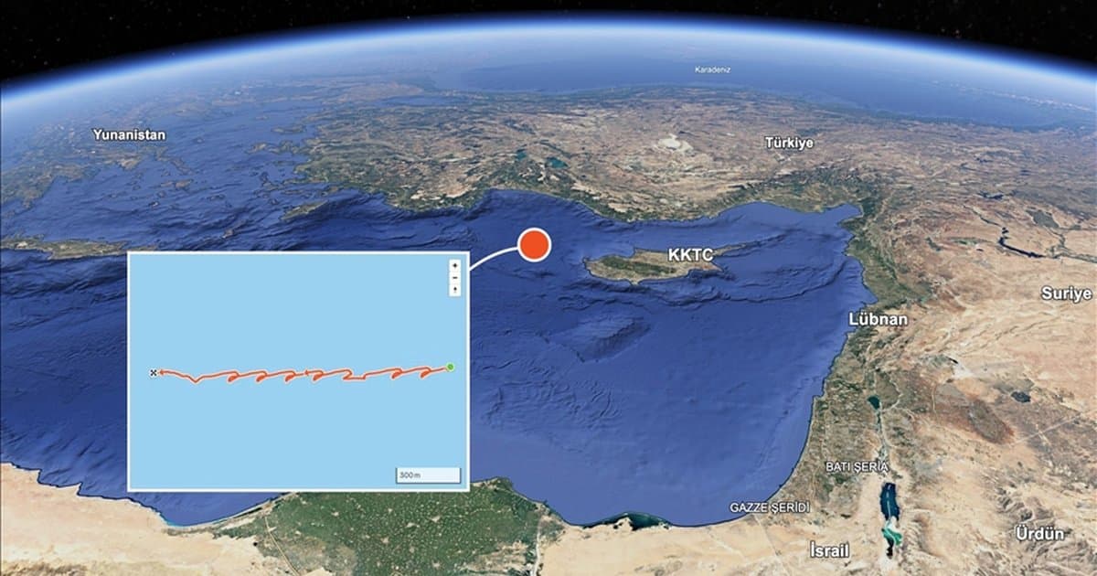 Fransız uçak gemisinin yeri uygulama üzerinden saptandı