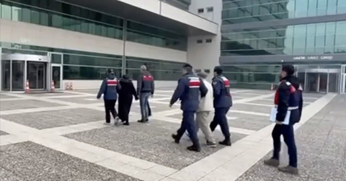 FETÖ operasyonlarında 41 zanlı tutuklandı