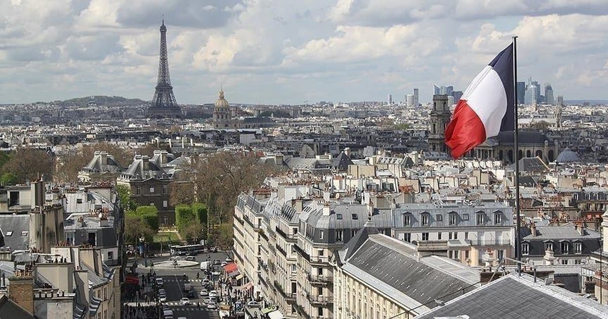 Fransa'da yerel seçim sonuçları siyaset arenasını yansıttı