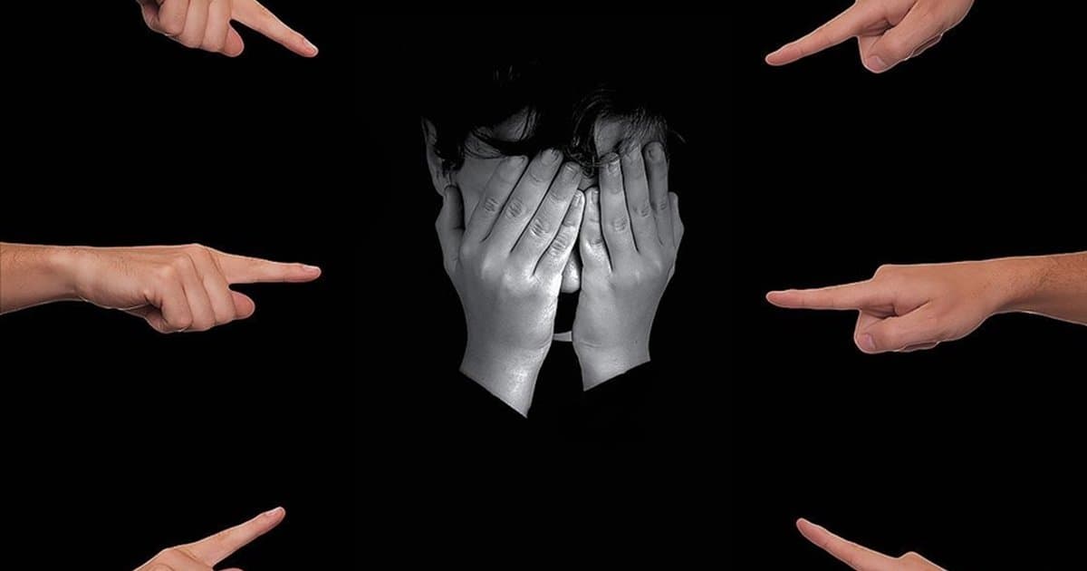 Her 7 çocuktan biri akran zorbalığına uğruyor