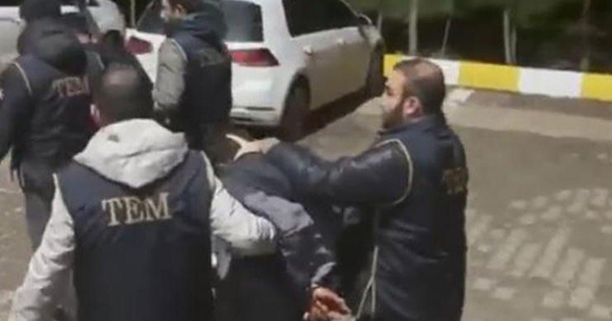 Diyarbakır'da Nevruz etkinliğinde terör örgütü pankartı açanlar gözaltına alındı