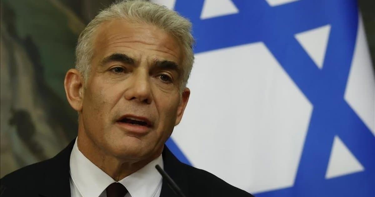 Lapid: İsrail Netanyahu ile güvenlik felaketinin eşiğinde