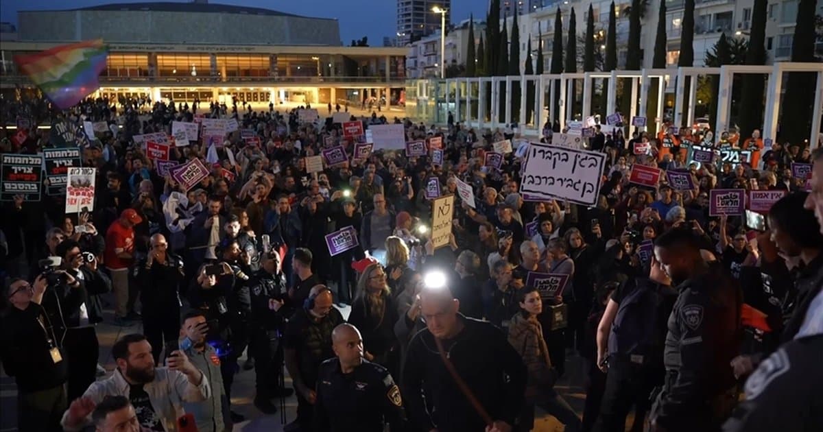 İsrail polisi Tel Aviv'de savaş karşıtı protestoya müdahale etti