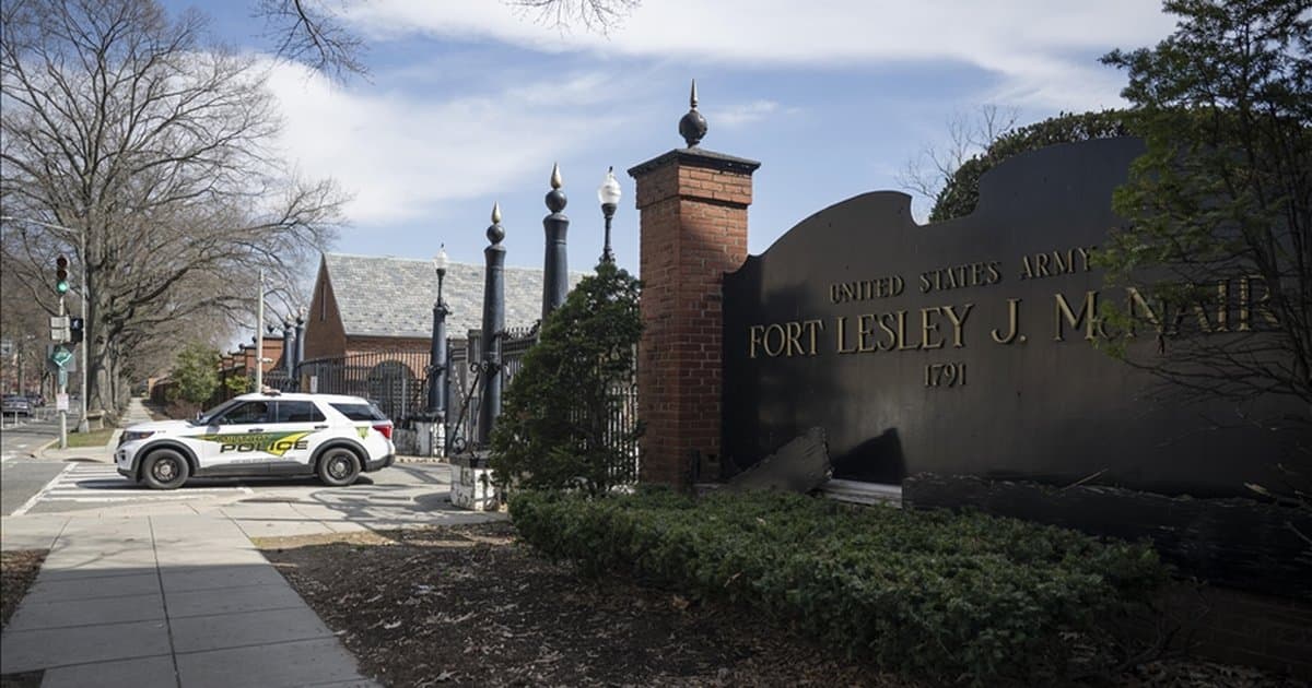 Pentagon'dan Washington'daki askeri üse dron karşıtı sistem