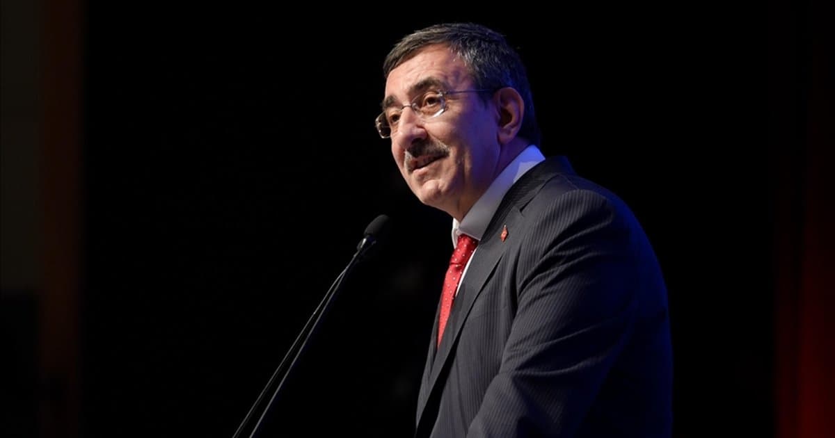 Cumhurbaşkanı Yardımcısı Yılmaz'dan akaryakıt fiyatları değerlendirmesi