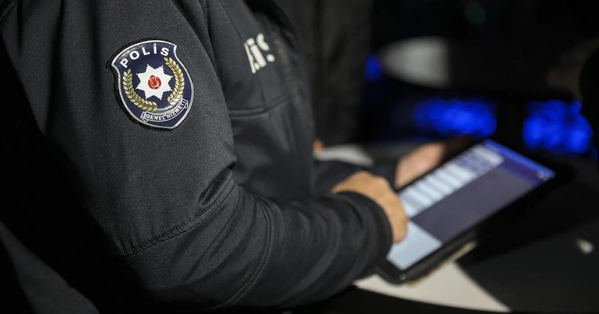 Beykoz'da usulsüz çakar kullanan sürücüye ceza