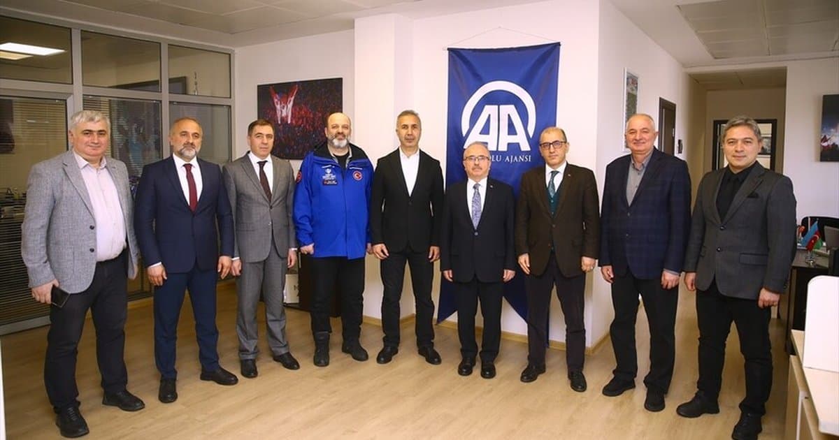 Türkiye'nin Bakü Büyükelçisi Akgün'den Anadolu Ajansı'na Övgü