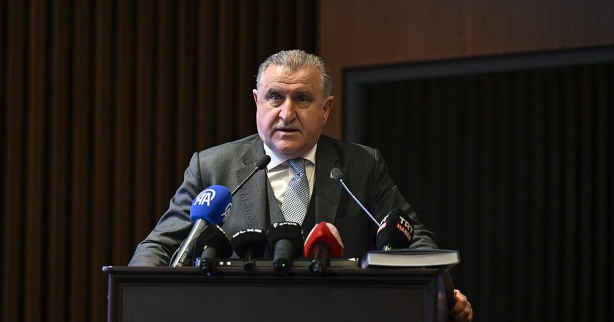 Bakan Bak'tan Antalya'da spor diplomasisi