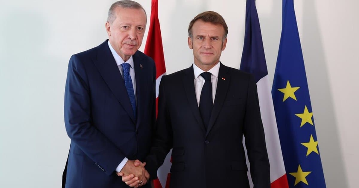 Erdoğan ile Macron telefonda görüştü