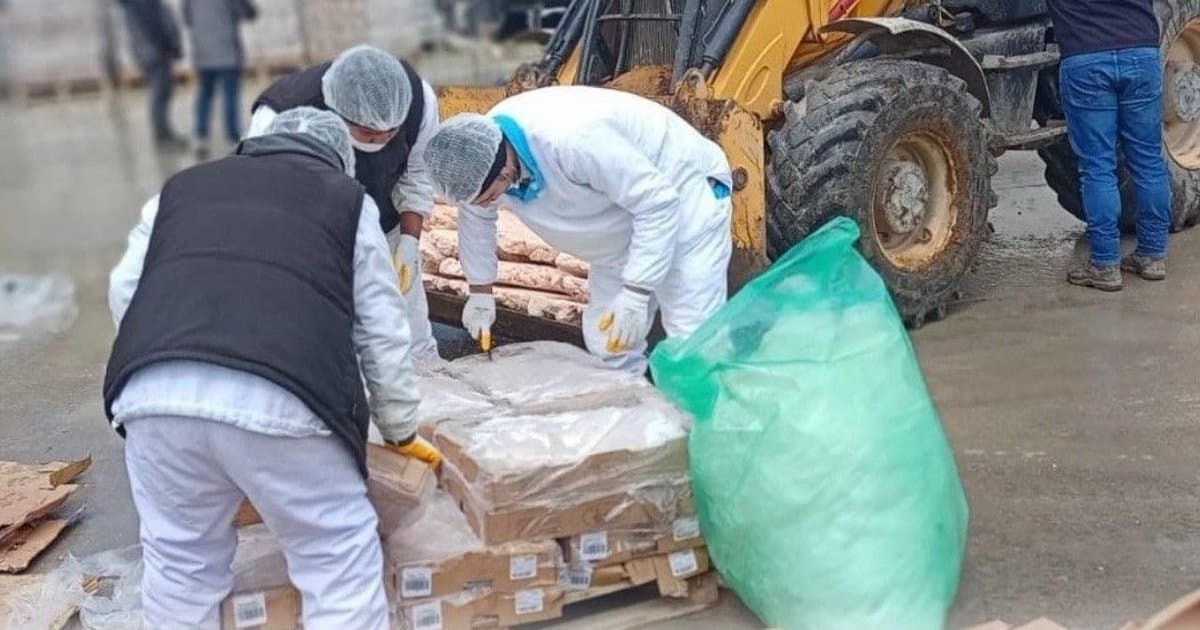 Sakarya'da 32 ton tarihi geçmiş tavuk eti ele geçirildi