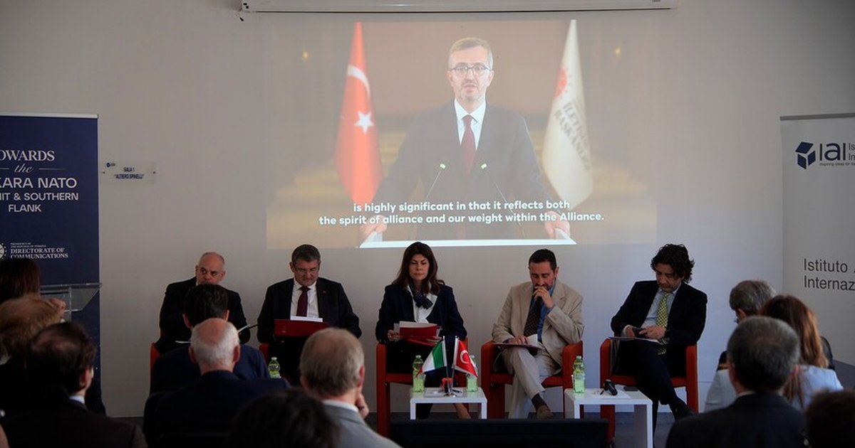 İtalya'da NATO Zirvesi paneli düzenlendi