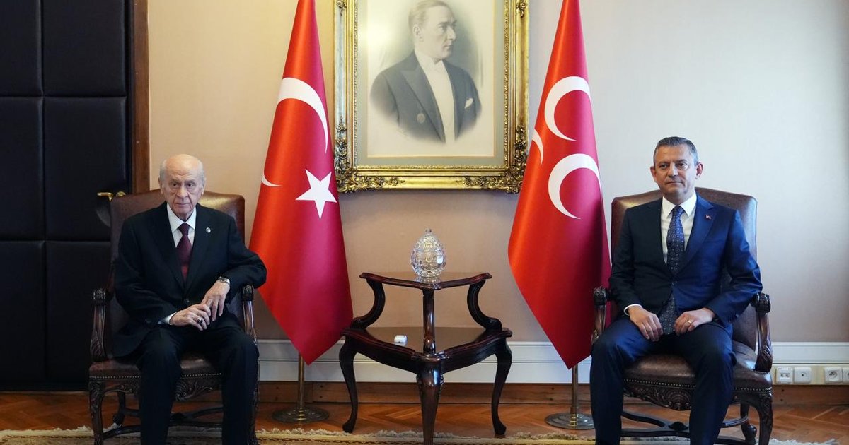 Bahçeli ile Özel telefonda görüştü